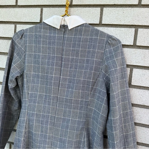 Nice Claup Gray Plaid Long Sleeve Mini Dress White Contrast Collar Scalloped Hem - Picture 9 of 10